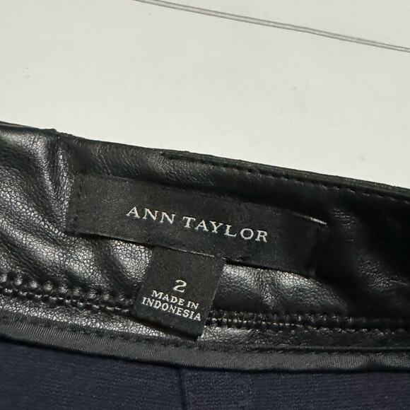 Ann Taylor Navy Blue Faux Leather Stretch Classic Office Pencil Skirt Women’s 2 - Picture 3 of 6